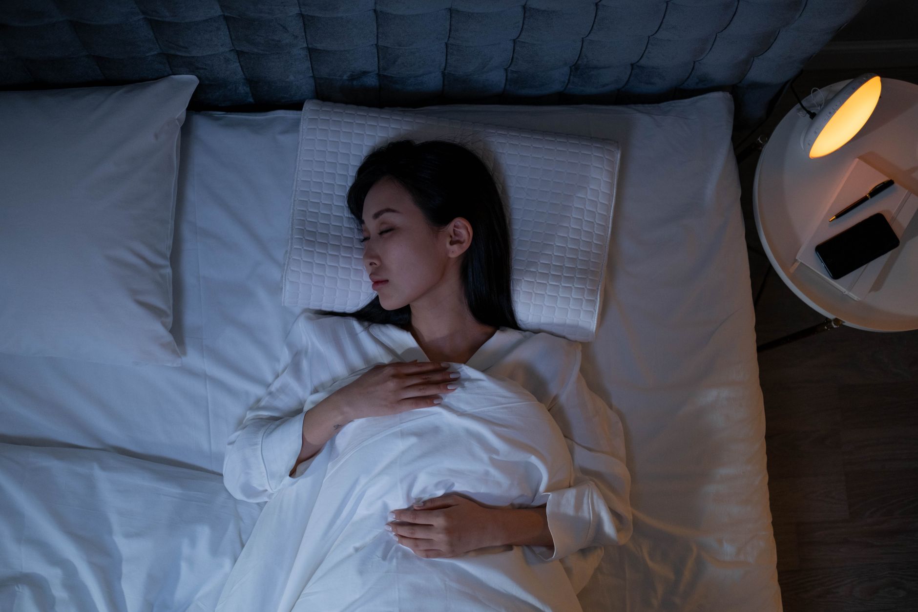 Your Bedroom Is Working Against You: How Temperature, Light and Noise Are Wrecking Charlotte's Sleep